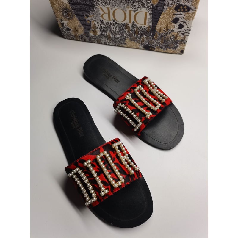 ch**an D*or slippers